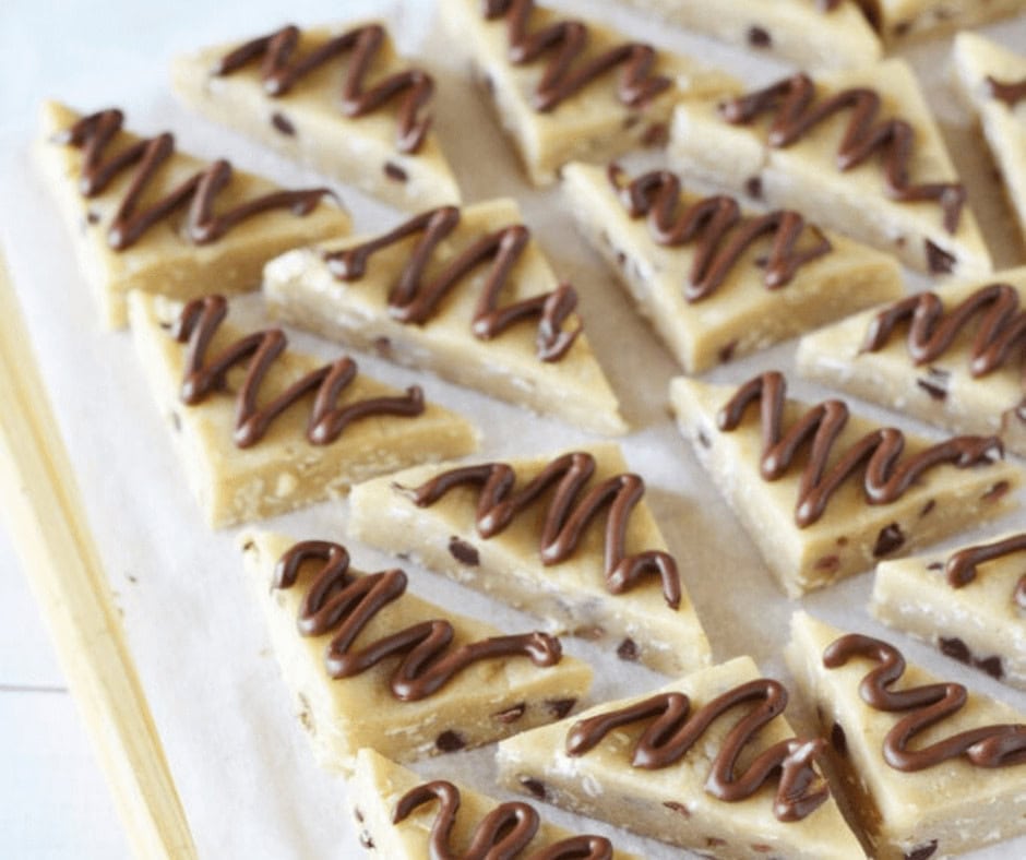 Delicious No-Bake Cookie Dough & Oat Bars: No Oven Required